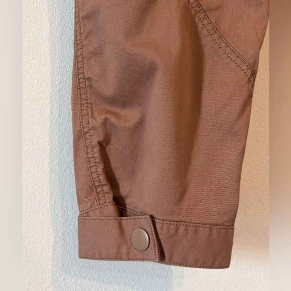 Anthropologie Ellie Utility Trousers
Pants Women's size 0 Brown
Embroidered Belt - Picture 5 of 9